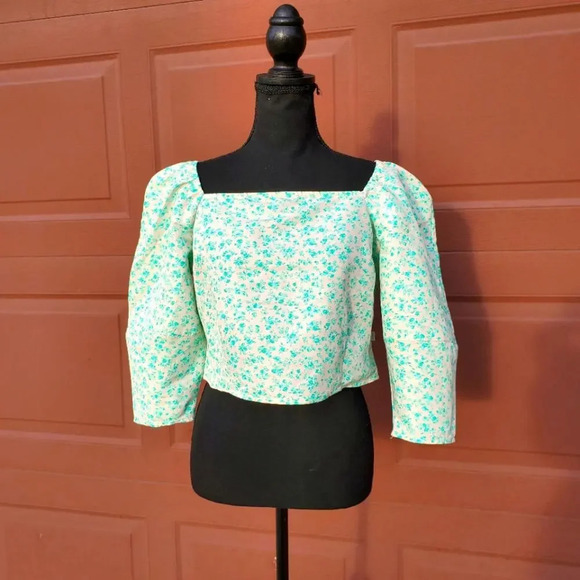 NWT Levi's Yvie Top Women's Large Crop Blouse Puff Sleeves Smocked Cropped Green - Picture 2 of 12